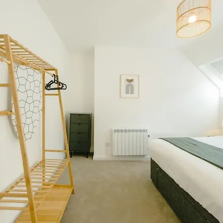 Grange Rd Flat 5 One Bedroom Апартаменты Бристоль