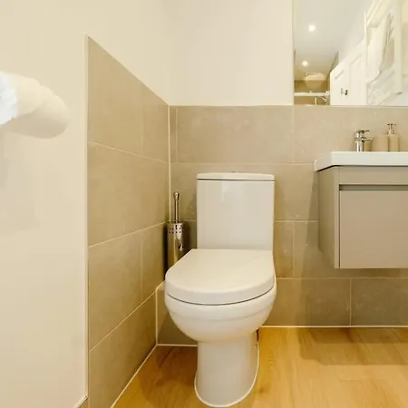 Grange Rd Flat 5 One Bedroom Апартаменты Бристоль