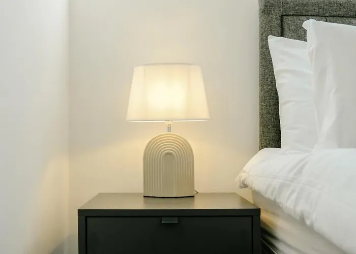 Grange Rd Flat 5 One Bedroom 布里斯托